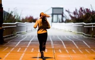 国产剧男主跑步摔跤视频,国产剧男主跑步摔跤瞬间