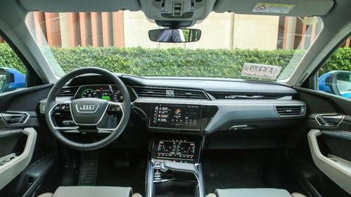 国产奥迪顶级试驾视频,驾驭巅峰，尽享速度与激情之旅