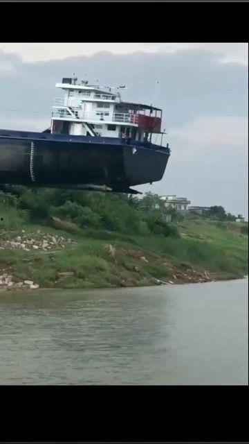 国产大船下海壮观视频,国产大船下海壮丽航程