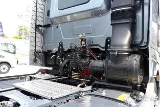 国产卡车帅气视频,硬核帅气，驰骋天地间